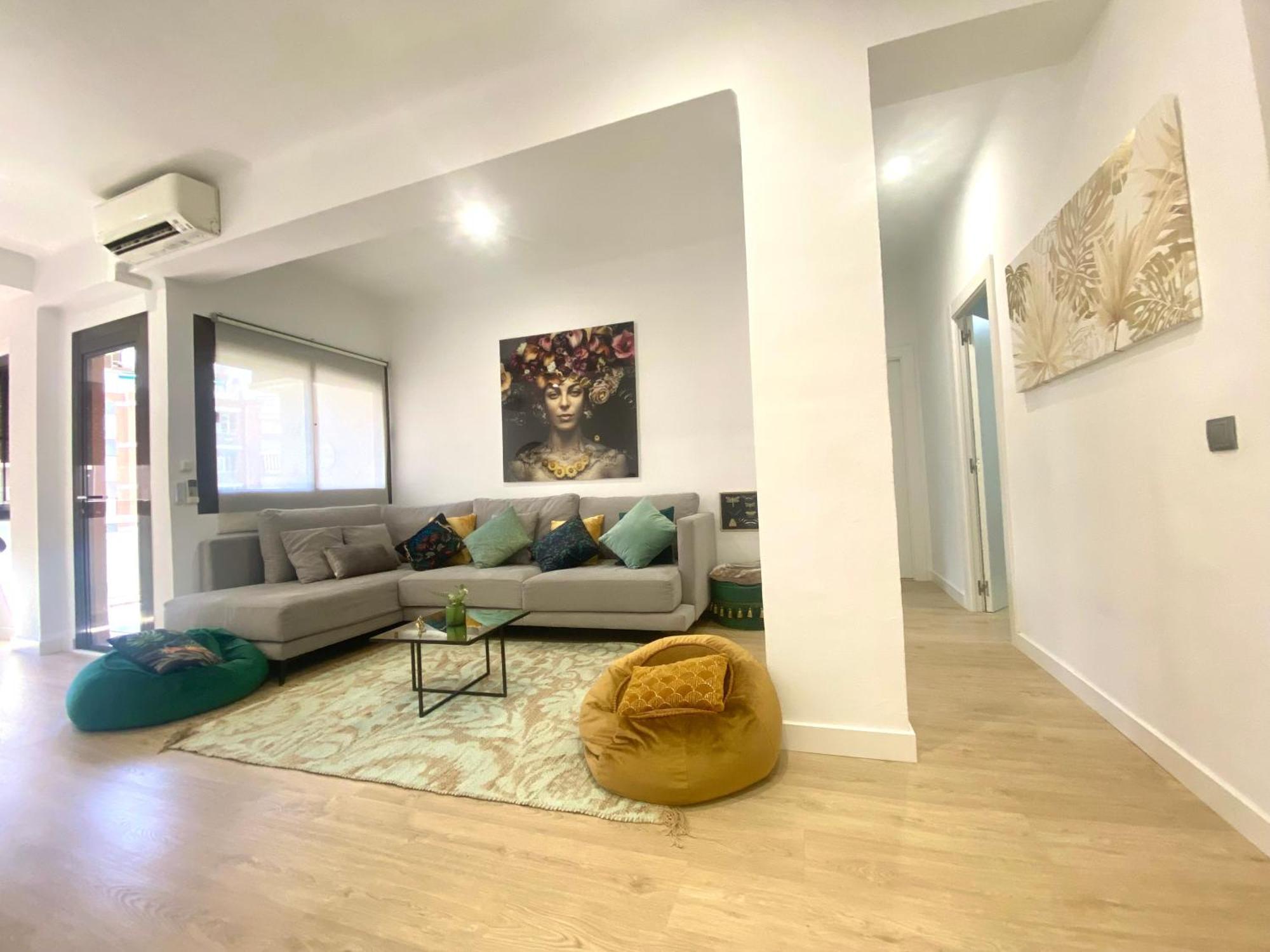 Barcelona Chic Apartments- Free Parking - 10 Min From Bcn City Centre By Metro Exteriér fotografie
